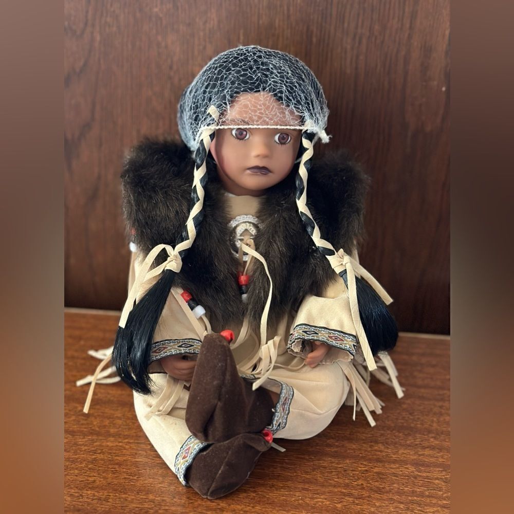 Timeless doll Native American collection - Picture 10 of 10